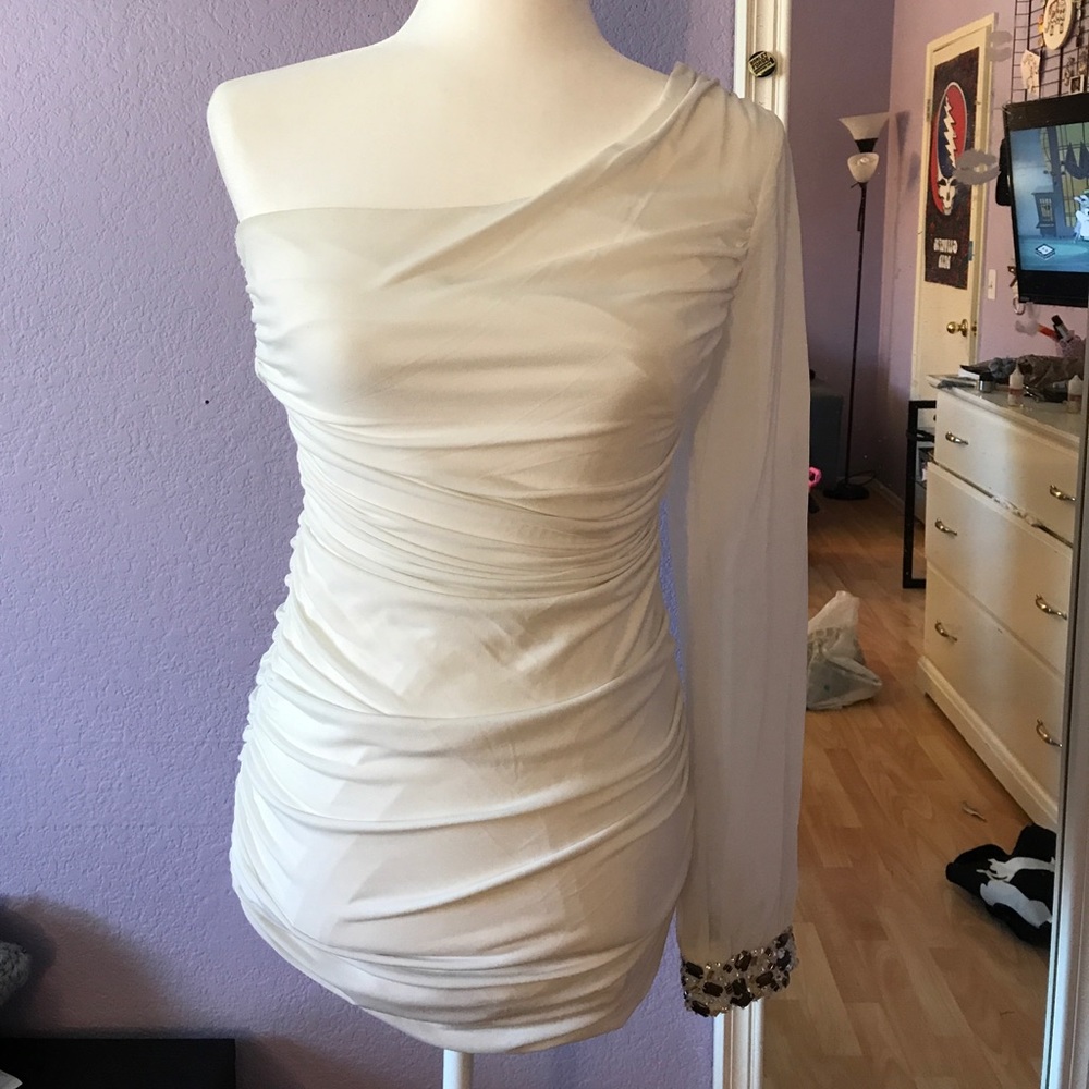 White right body mini dress